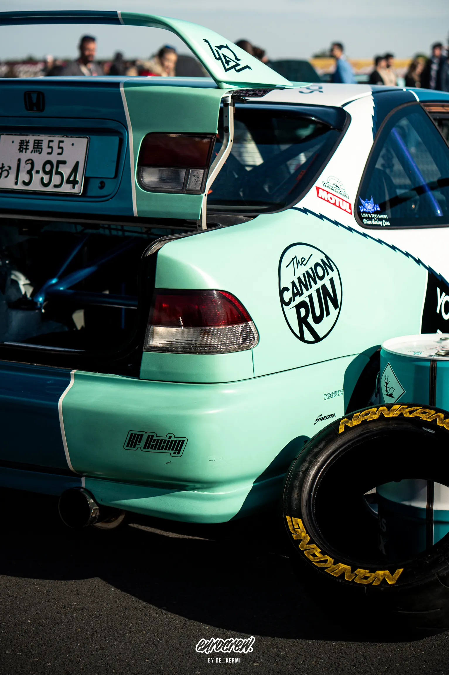 Paddock · 18