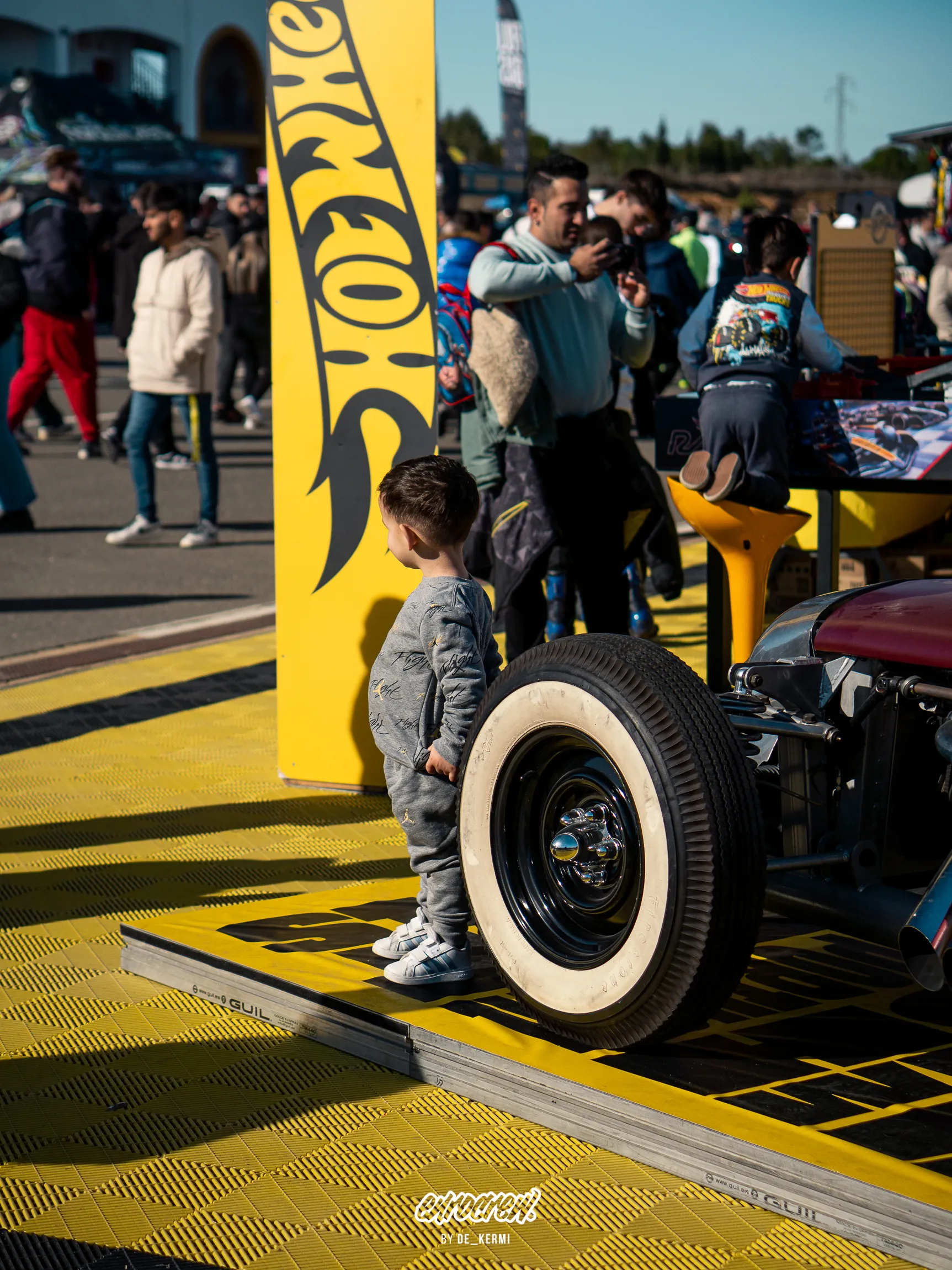 Paddock · 26