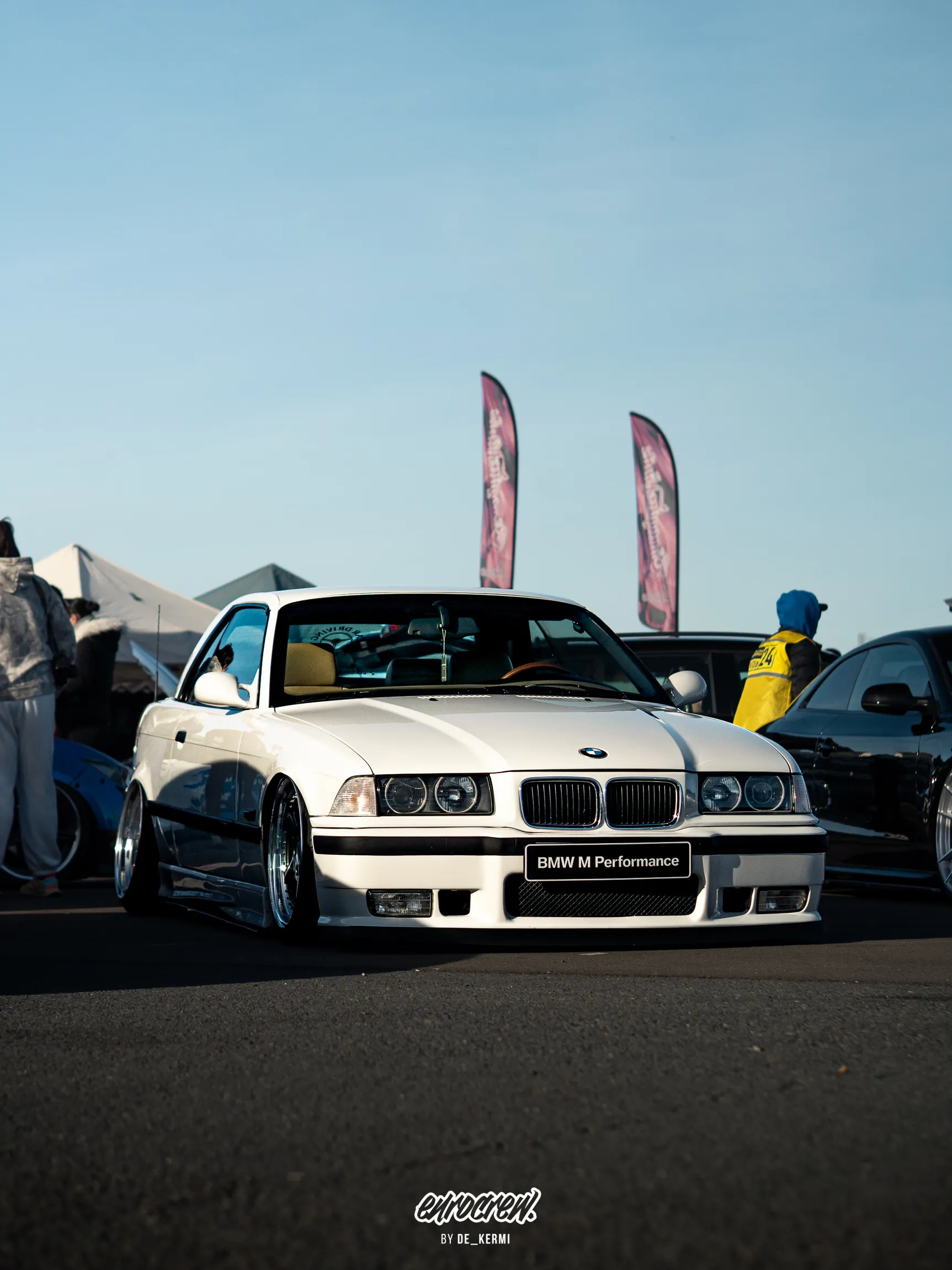 Paddock · 8