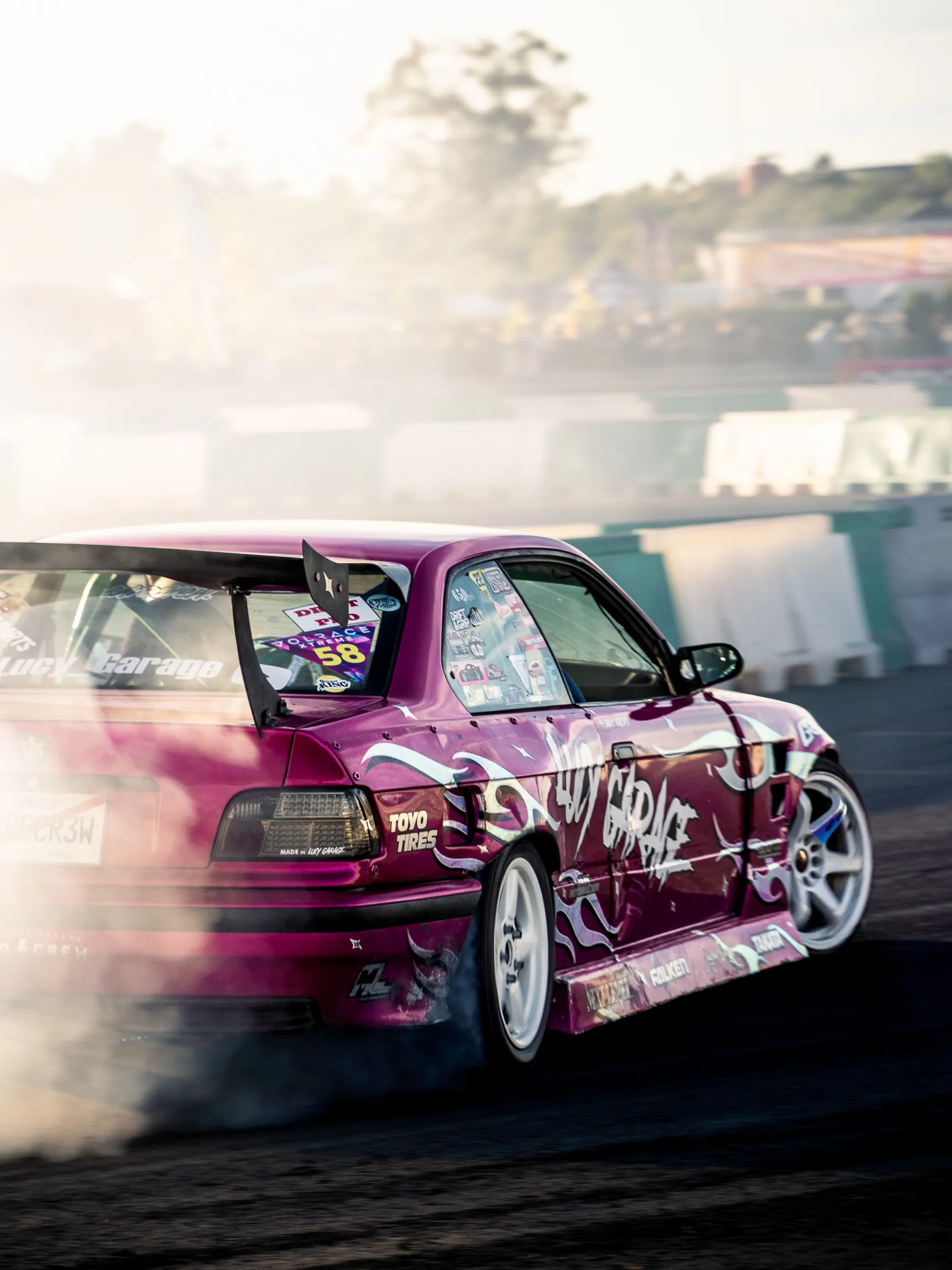 Lucy Garage BMW E36 · 23
