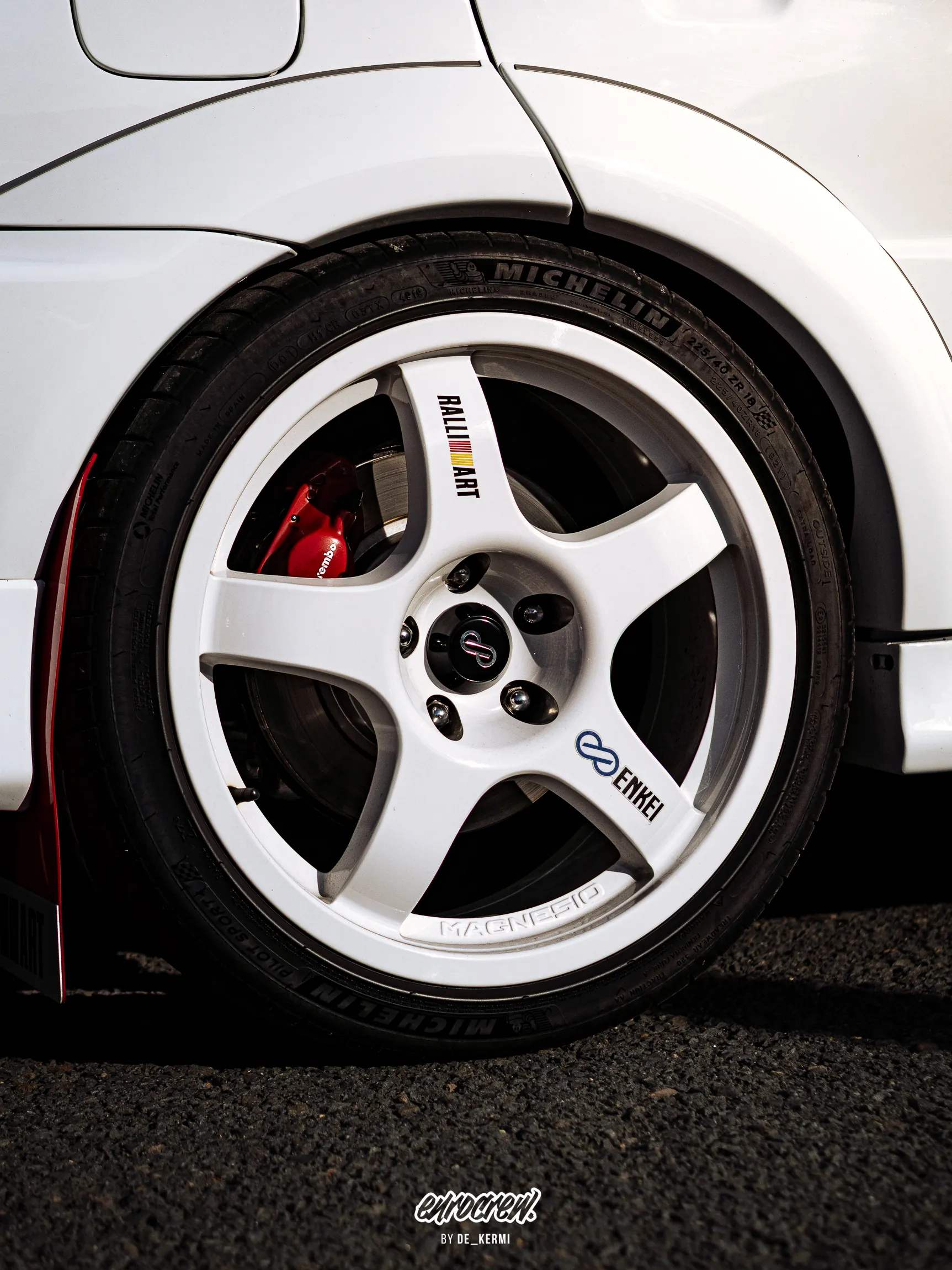 Mitsubishi Lancer Evolution V · 8