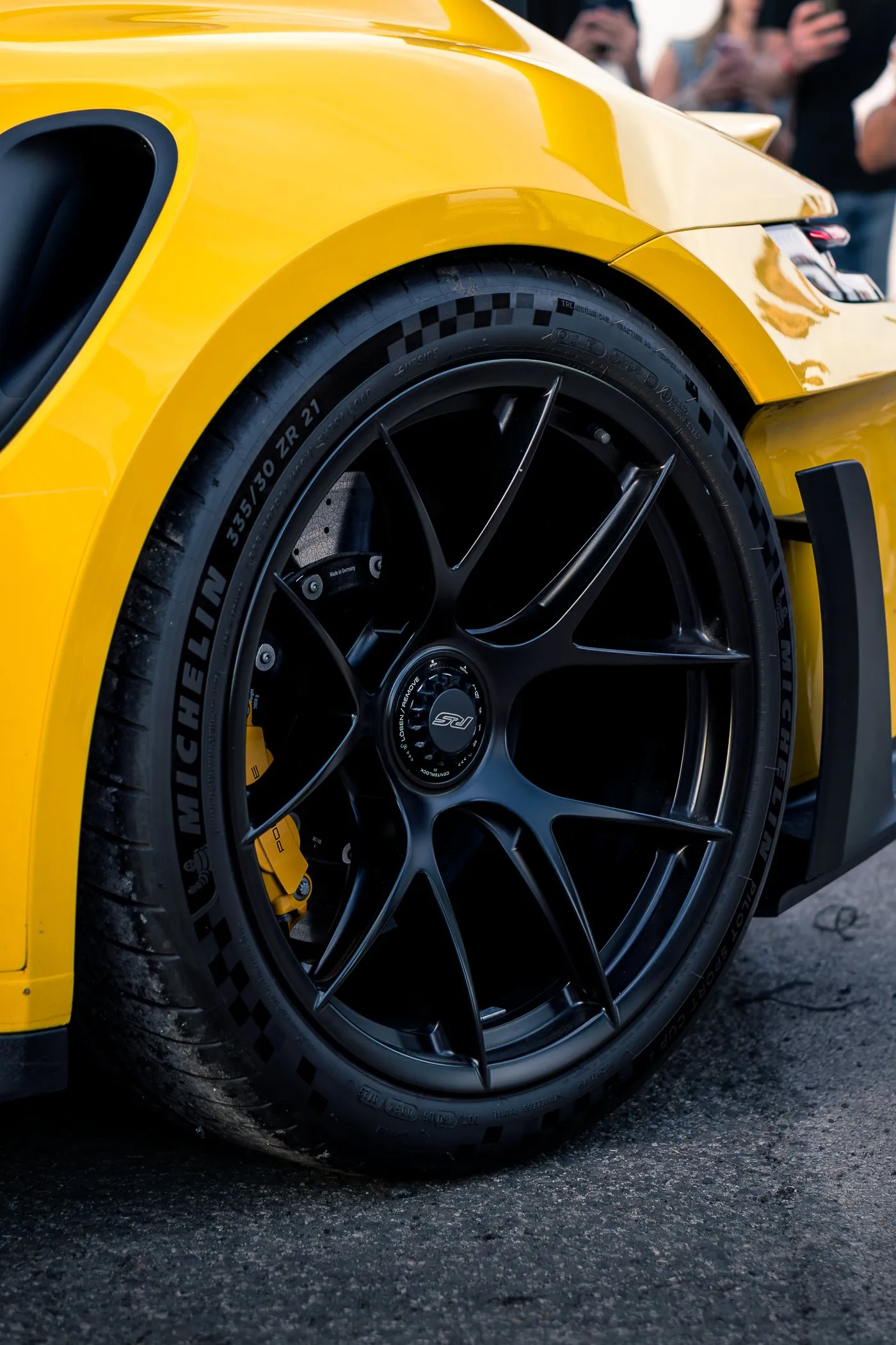 Porsche GT3 RS Weissach Package · 3