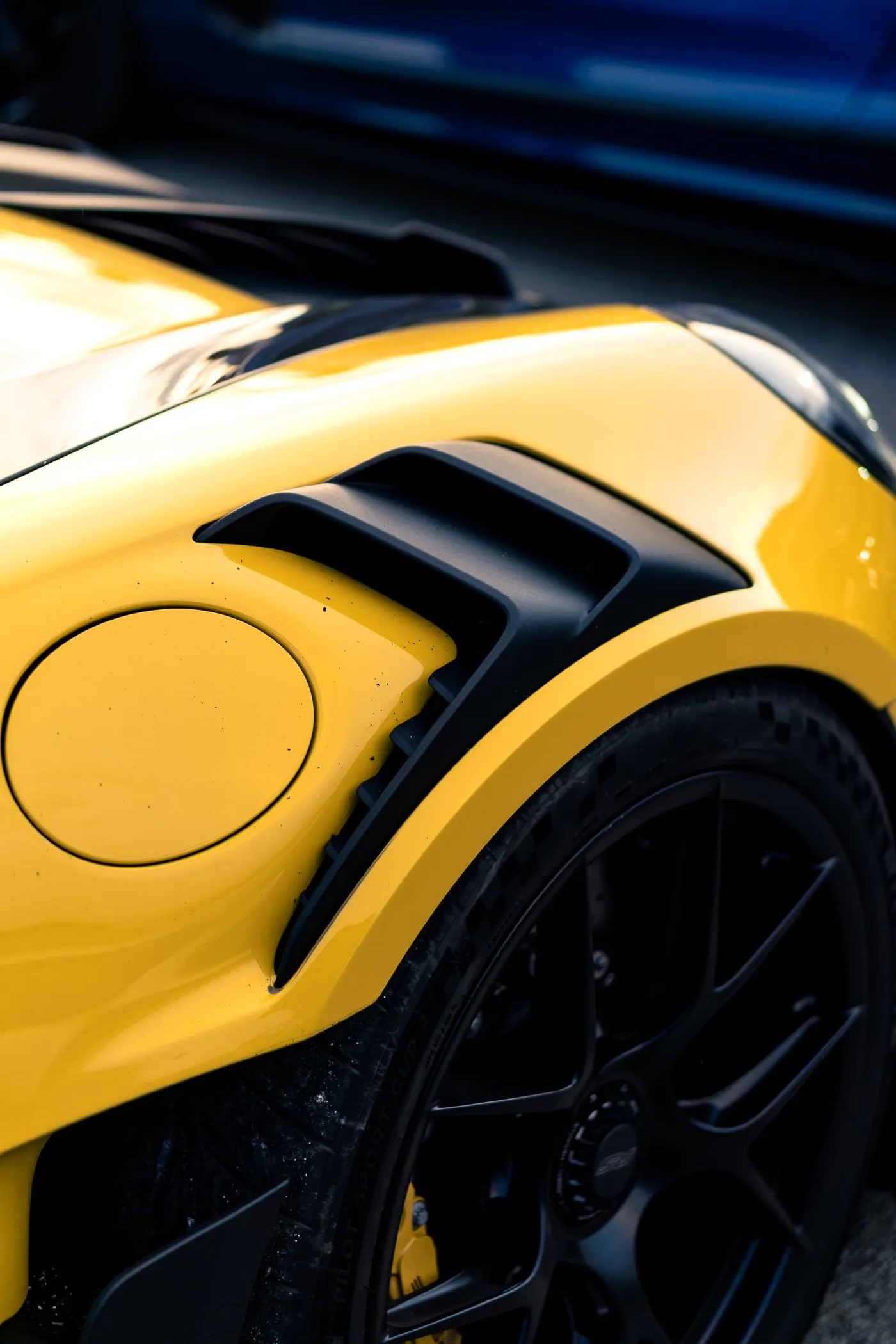 Porsche GT3 RS Weissach Package · 10