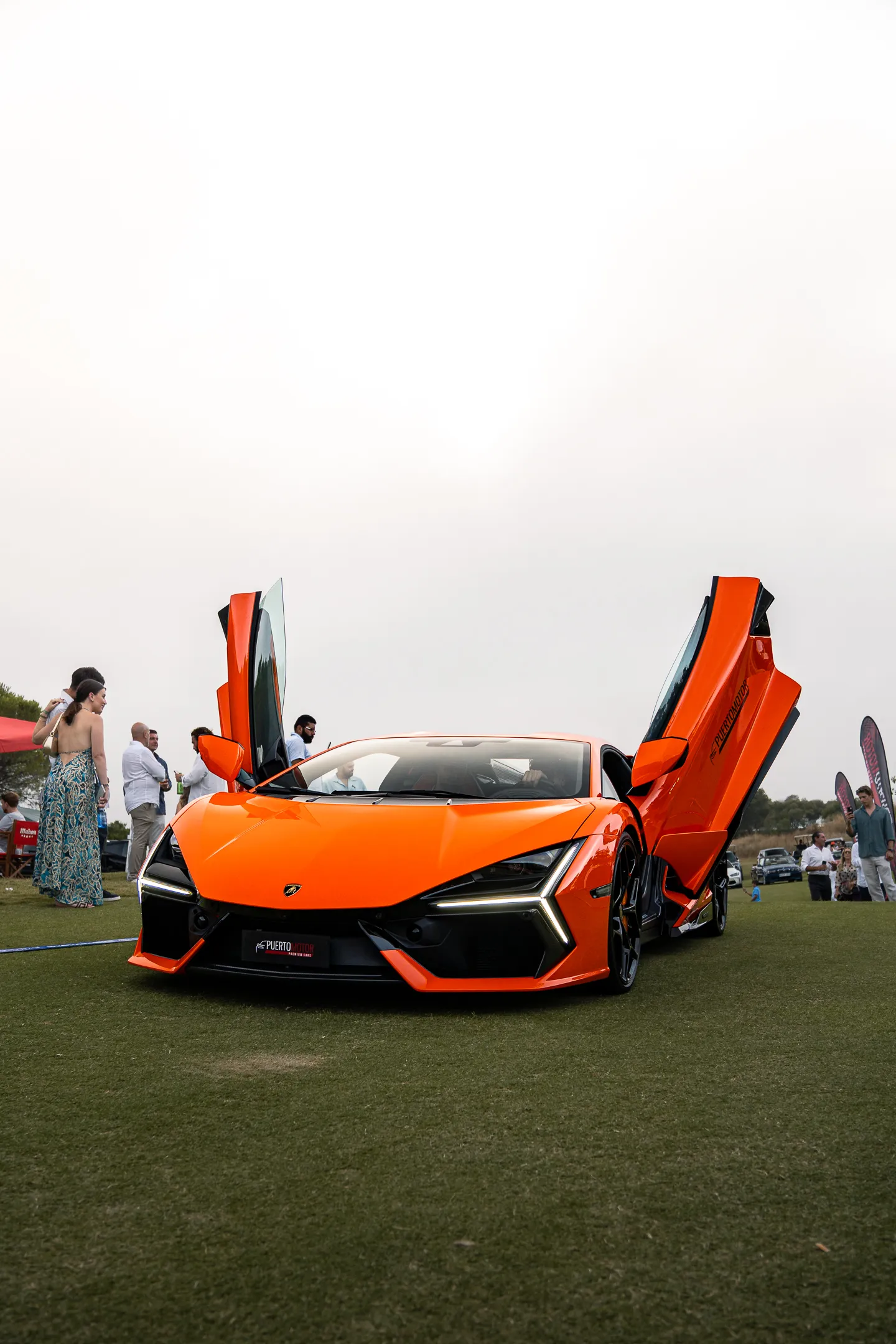 Lamborghini Revuelto · 6