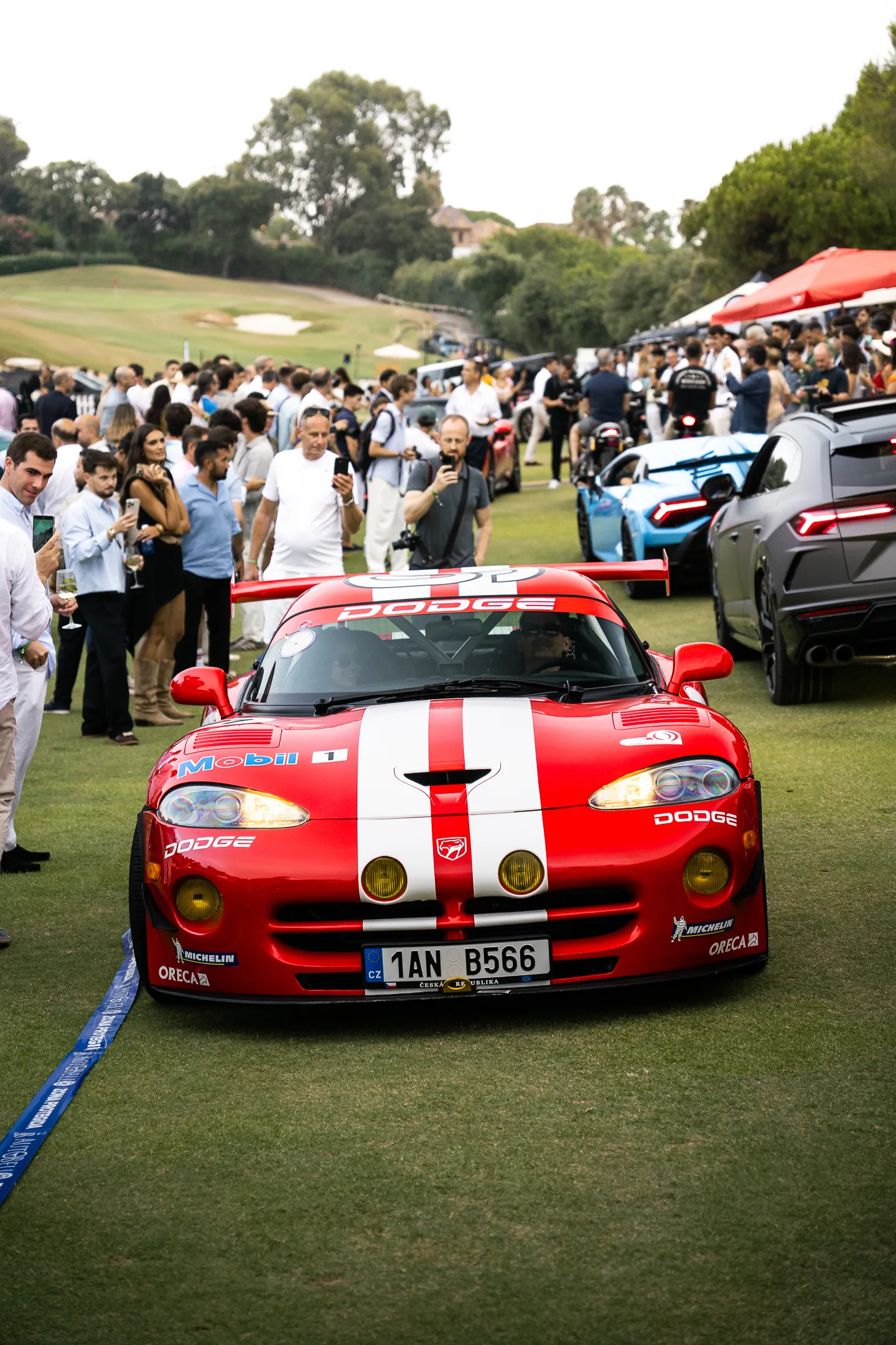 Dodge Viper GTS-R · 4